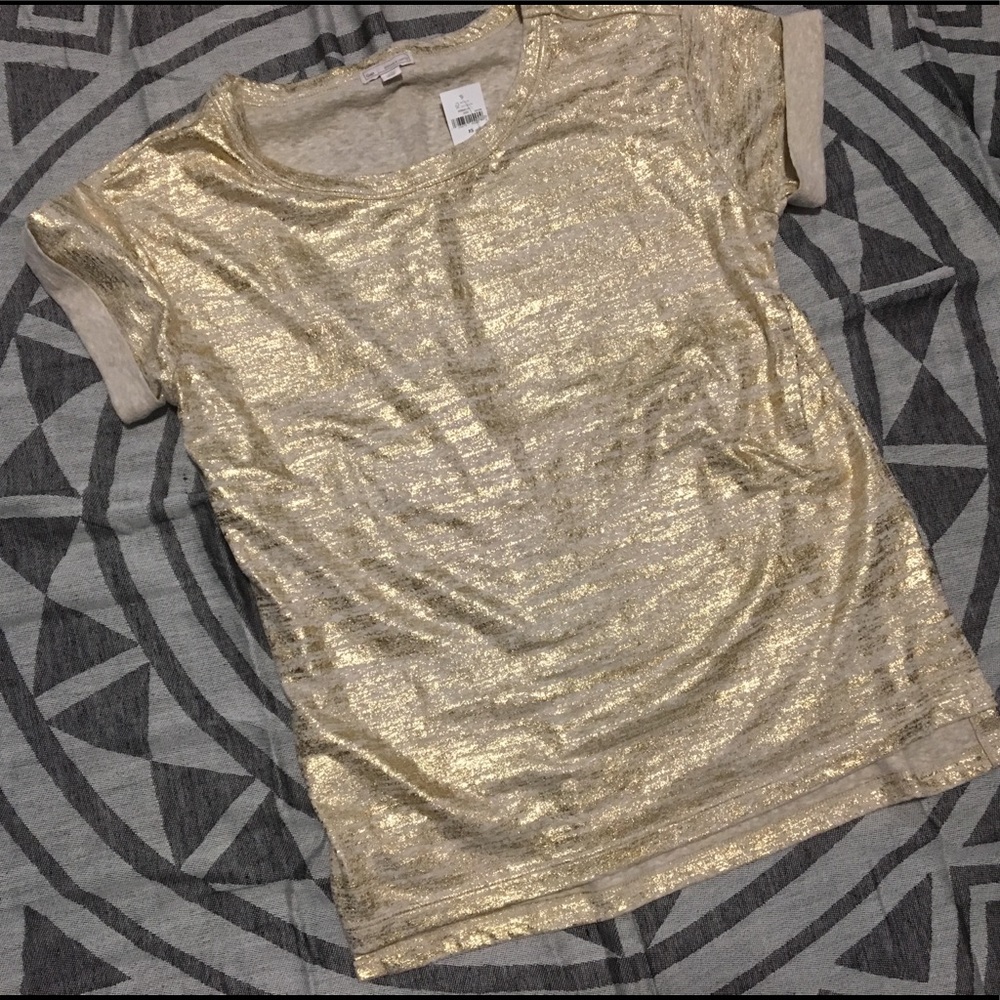 gap tshirt